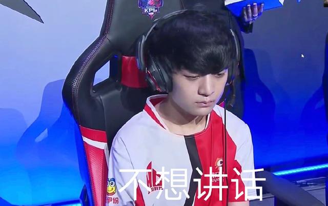 从反肩上篮